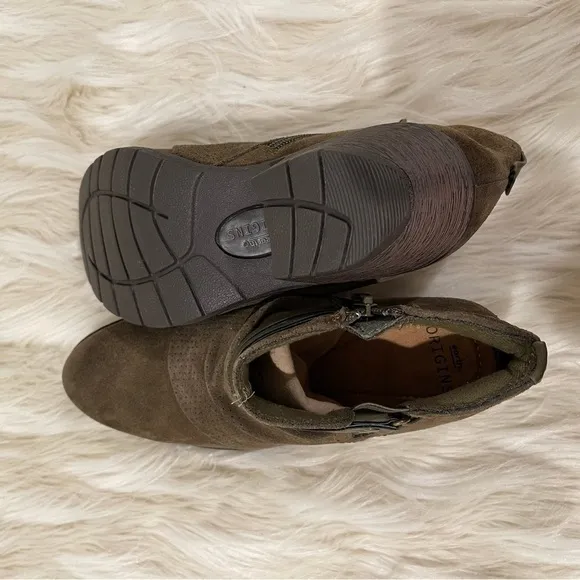 Women’s Earth Orgins Odel Brown Suede Ankle Boots 6.5 US!