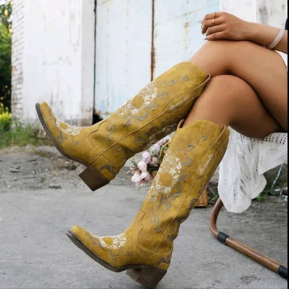 Women's Fashion Embroidered Wedge Slip-On Solid Color Stylish Boots
