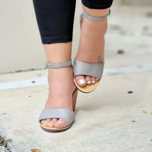 Women's Grey Suede Wedge Sandal‎