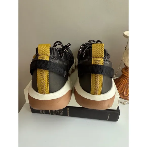 Women’s Madewell Field Knit Sneakers 9.5