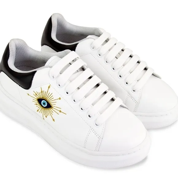 Women’s Milk Way  CHI sneakers Size 8