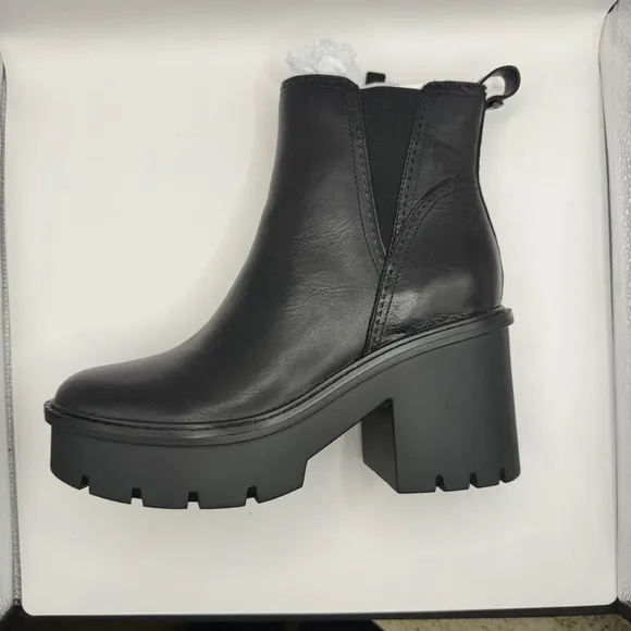 Women's Naturalizer Black Leather Ankle Boots 9M
