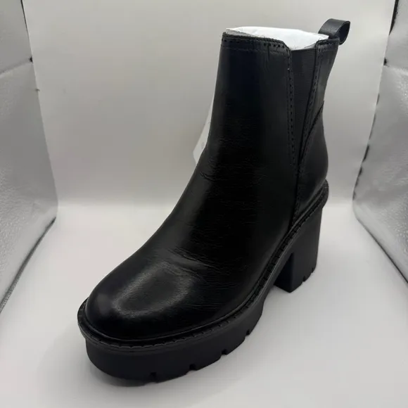 Women's Naturalizer Black Leather Ankle Boots 9M