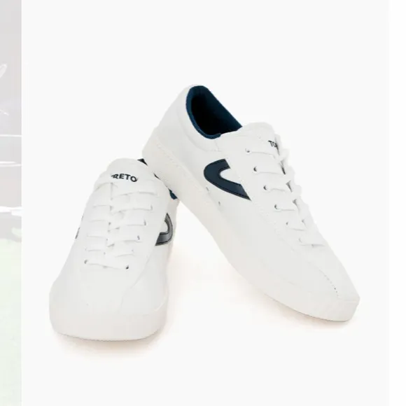 Women's Navy Nylite Canvas SneakersTRETORN