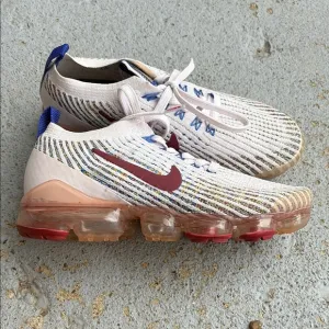 Women’s size 8.5 Nike vapor max flyknit 3