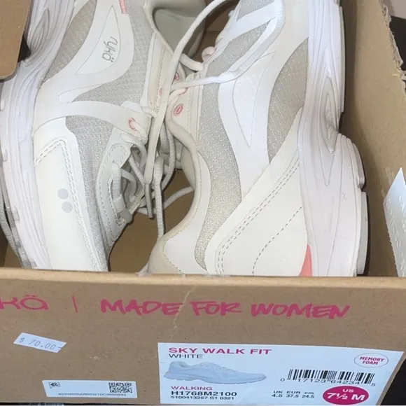 Women’s Sneakers Size 7.5 White Ryka Sky Walk Fit Walking Shoes Memory Foam NEW