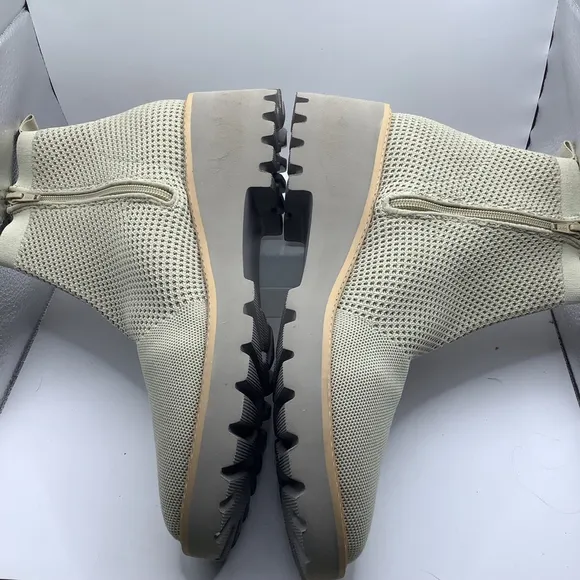 Women's Vaneli Marina ankle Boots 12M Beige