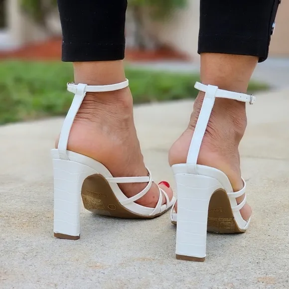 Women's White Chunky Block Heel Square Toe Ring Sandals