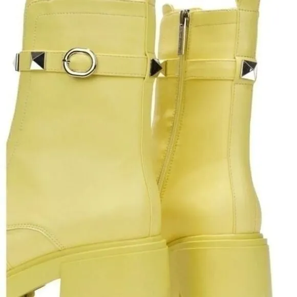 Women's Yellow Pyramid‎ Stud Ankle Combat Boot