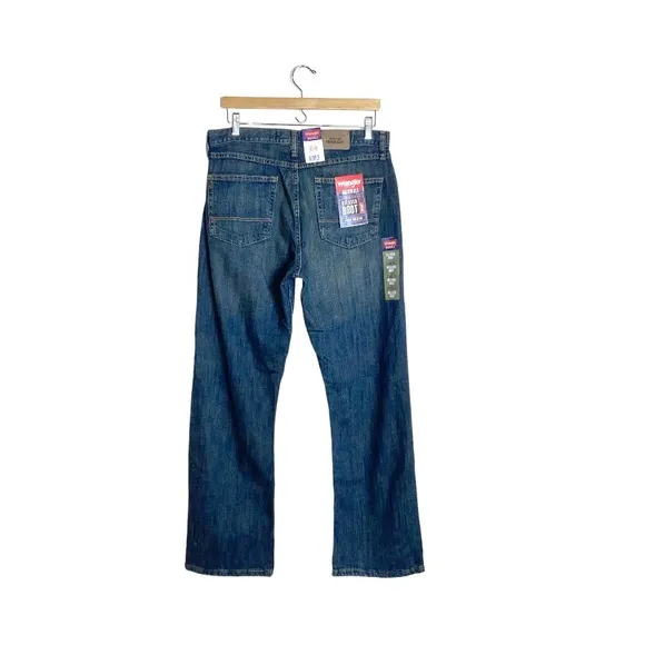 Wrangler Originals Vintage Collection Relaxed Boot Cut Medium Wash Denim Jeans