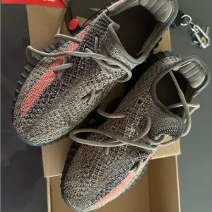 Yeezy 350 - Color: Ash Stone