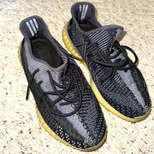 Yeezy - Black and Gray