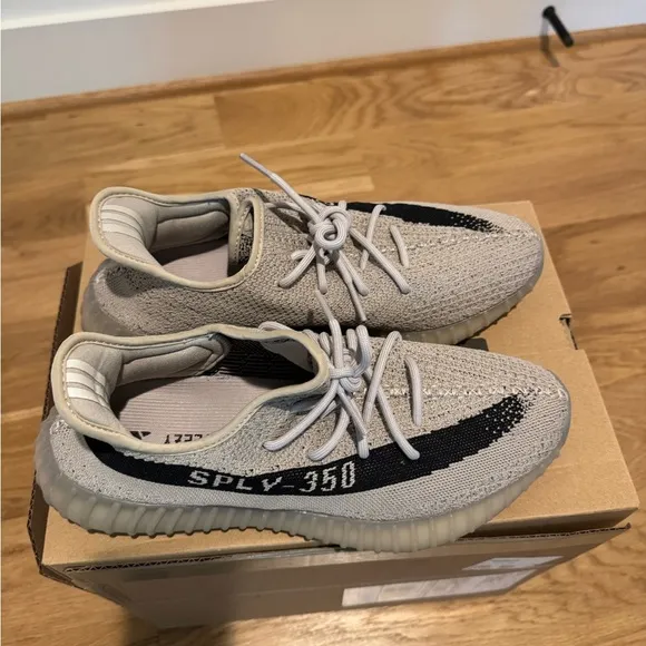 Yeezy Boost 350 V2 Gray Black Sneakers