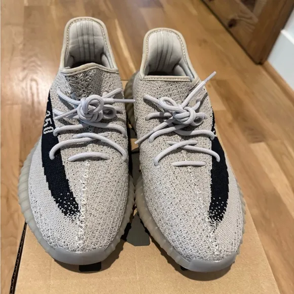 Yeezy Boost 350 V2 Gray Black Sneakers