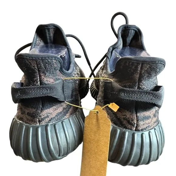 Yeezy Boost 350 V2 Unisex Sneakers in Carbon &amp; Black‎ Knit 8.5