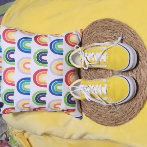 YELLOW VANS