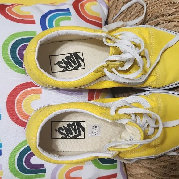 YELLOW VANS
