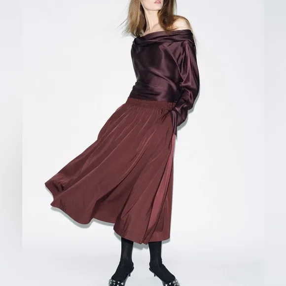 Zara elastic waistband burgundy maroon flowy midi skirt