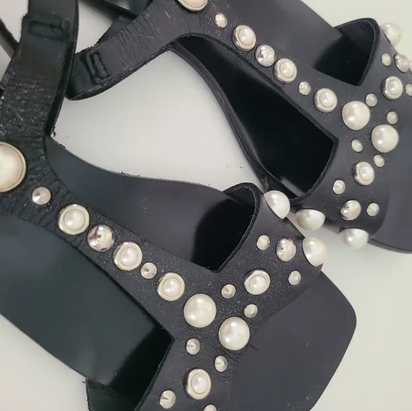Zara leather flats sandals w/ faux pearl &amp;‎ studs pre loved Size 7.5/38