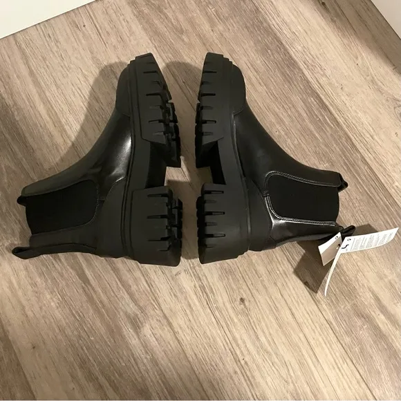 Zara Lug Sole Ankle Boots (EU 37/ US 6.5)
