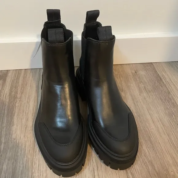 Zara Lug Sole Ankle Boots (EU 37/ US 6.5)