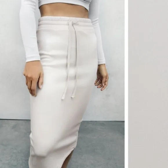 Zara NWT nude cream midi sweater skirt