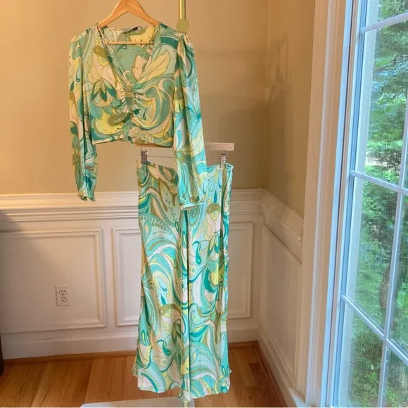 ZARA Set Green Swirl Floral Paisley Print Silky Viscose Midi Skirt &amp; Crop Top
